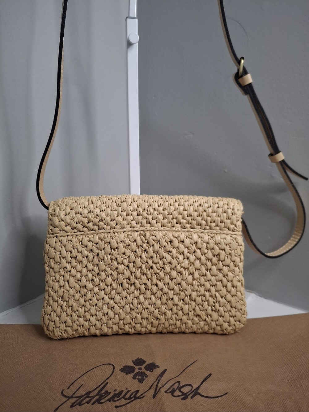 Patricia Nash Woven Raffia Floral Flap Crossbody Bag NWOT w/ Dustbag - Picture 2 of 5